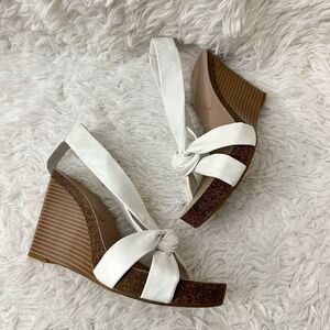 BCBGeneration Teagan White Strappy Leather Wedge High Heels sz 7.5‎ B
